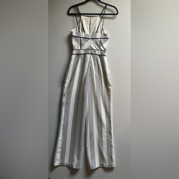 Adelyn Rae Vidette Pin Striped Jumpsuit Sz XS - Picture 4 of 16
